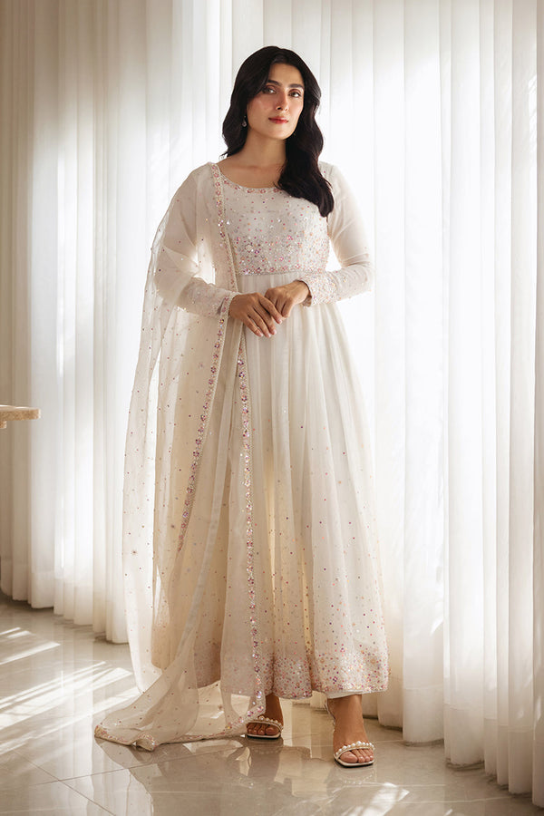 ayeza khan designer dresses open lace back dress Ayeza Khan Chiffon Suit: Glamorous and Elegant Replica Zone